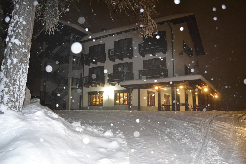Park Hotel Gran Bosco Oulx Buitenkant foto