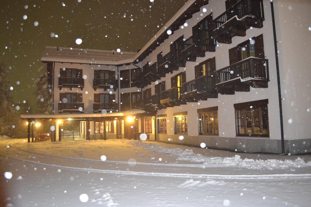 Park Hotel Gran Bosco Oulx Buitenkant foto